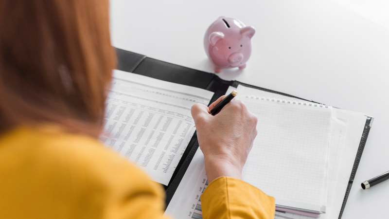 Metas financeiras realistas para 2026: como definir objetivos claros e manter o foco ao longo do ano?